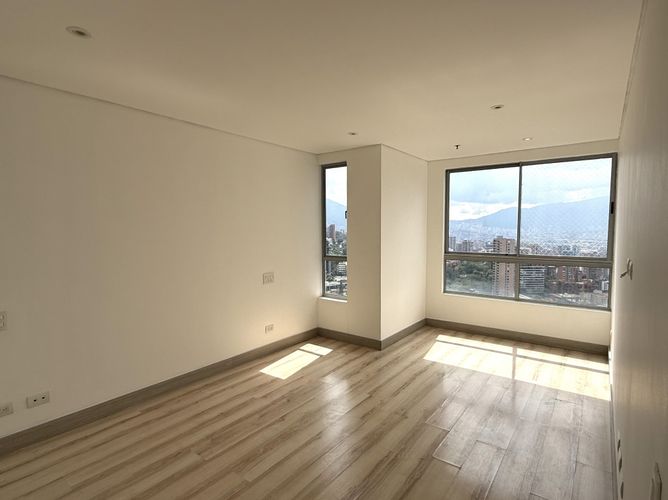 Apartamento de 3 alcobas en arriendo en El Poblado, Medellín, 172 m² · foto 8 de 18