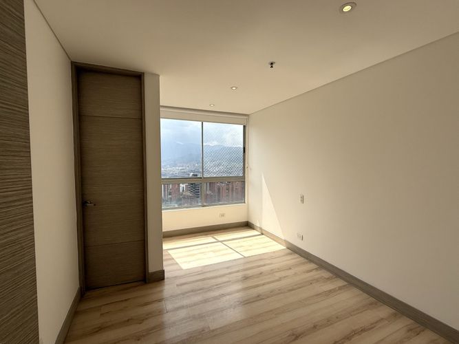 Apartamento de 3 alcobas en arriendo en El Poblado, Medellín, 172 m² · foto 12 de 18