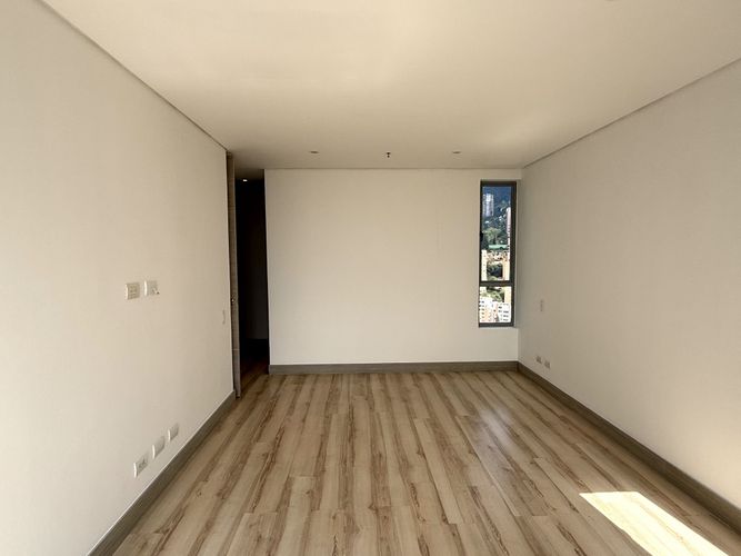 Apartamento de 3 alcobas en arriendo en El Poblado, Medellín, 172 m² · foto 10 de 18