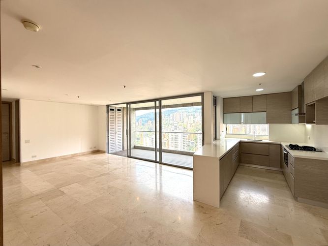 Apartamento de 3 alcobas en arriendo en El Poblado, Medellín, 172 m² · foto 5 de 18