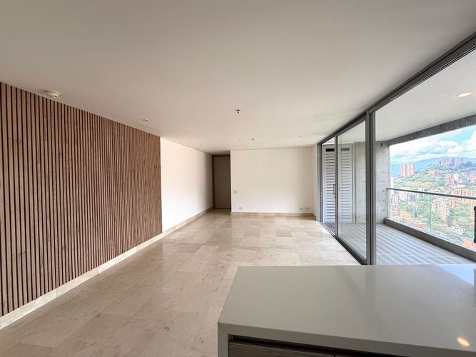 Apartamento de 3 alcobas en arriendo en El Poblado, Medellín, 172 m² · foto 4 de 18