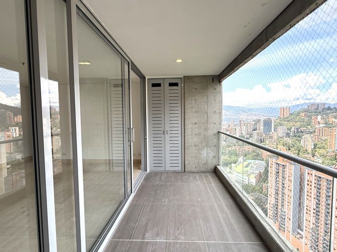 Apartamento de 3 alcobas en arriendo en El Poblado, Medellín, 172 m² · foto 17 de 18