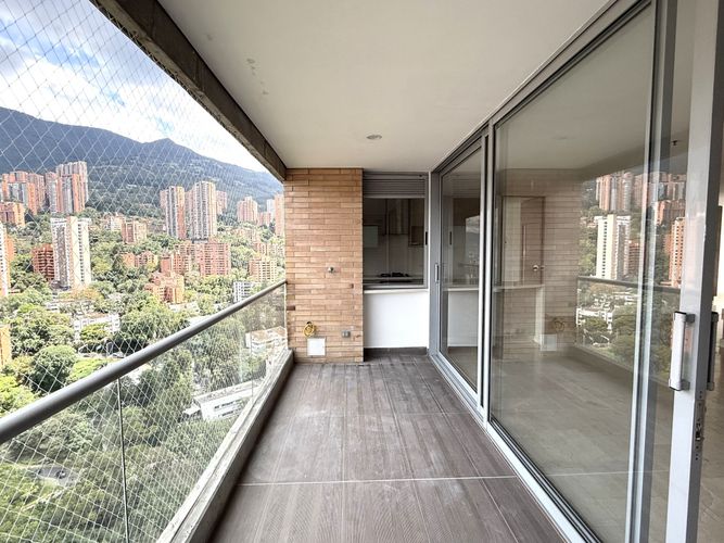 Apartamento de 3 alcobas en arriendo en El Poblado, Medellín, 172 m² · foto 18 de 18