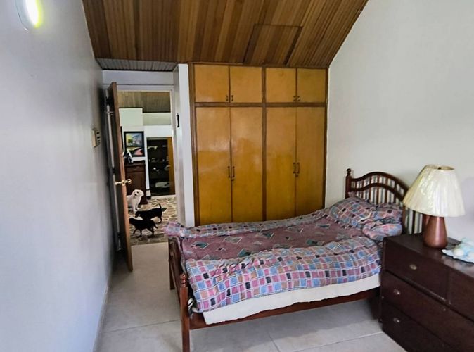 Casa de 5 alcobas en venta en Estoril, Bogotá, 320 m² · foto 19 de 23