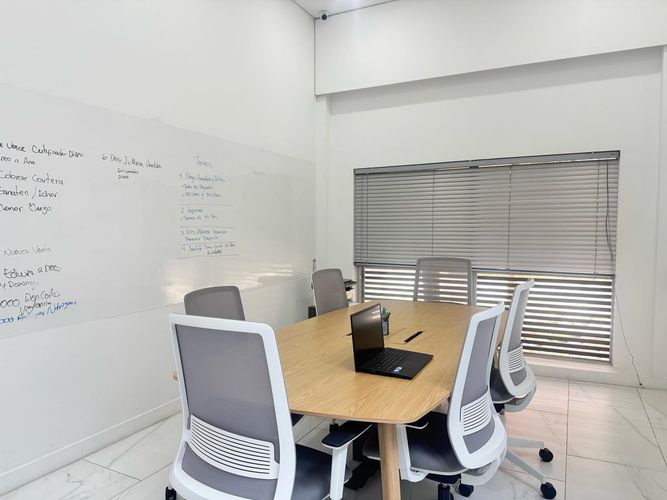 Oficina en arriendo en Laureles, Medellín, 230 m² · foto 5 de 18