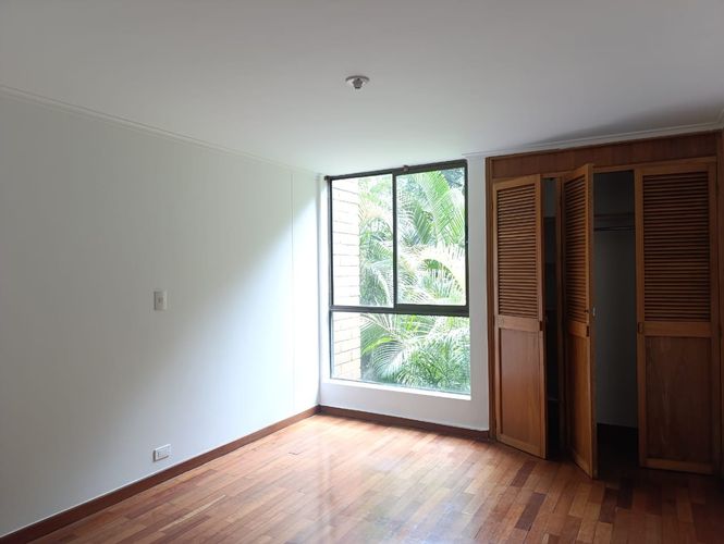 Apartamento de 3 alcobas en venta en El Poblado, Medellín, 198 m² · foto 9 de 20