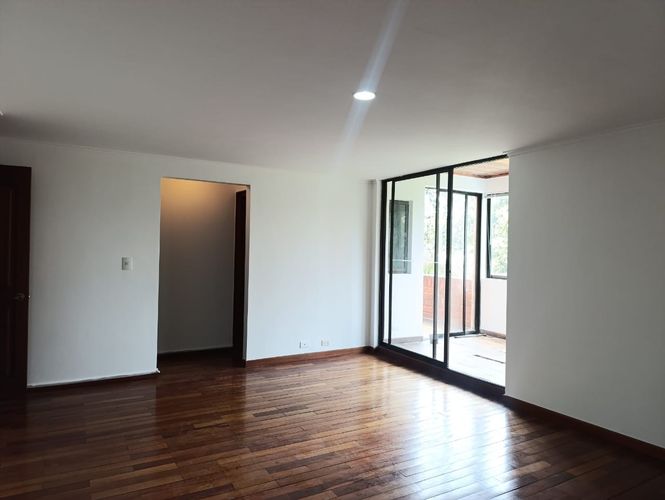 Apartamento de 3 alcobas en venta en El Poblado, Medellín, 198 m² · foto 3 de 20
