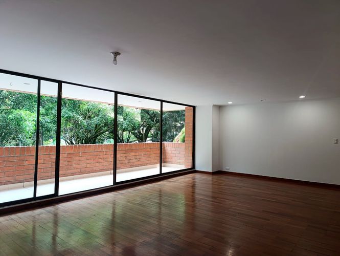 Apartamento de 3 alcobas en venta en El Poblado, Medellín, 198 m² · foto 14 de 20