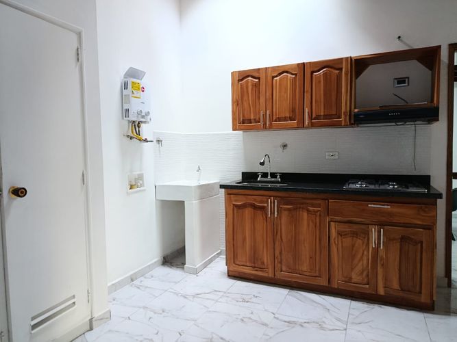 Oficina en arriendo en El Poblado, Medellín, 45 m² · foto 7 de 9
