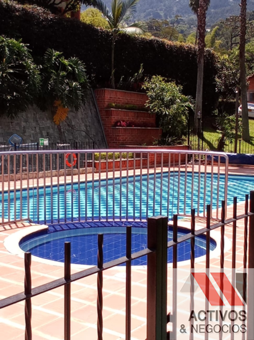 Casa de 4 alcobas en venta en Loma Del Chocho, Envigado, 300 m² · foto 7 de 24