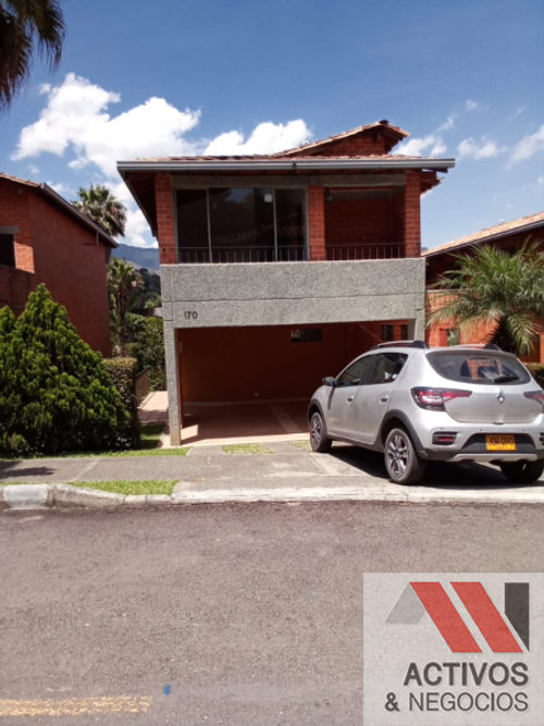 Casa de 4 alcobas en venta en Loma Del Chocho, Envigado, 300 m² · foto 9 de 24
