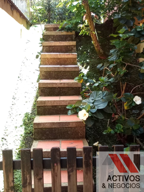 Casa de 4 alcobas en venta en Loma Del Chocho, Envigado, 300 m² · foto 12 de 24
