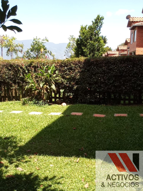 Casa de 4 alcobas en venta en Loma Del Chocho, Envigado, 300 m² · foto 13 de 24