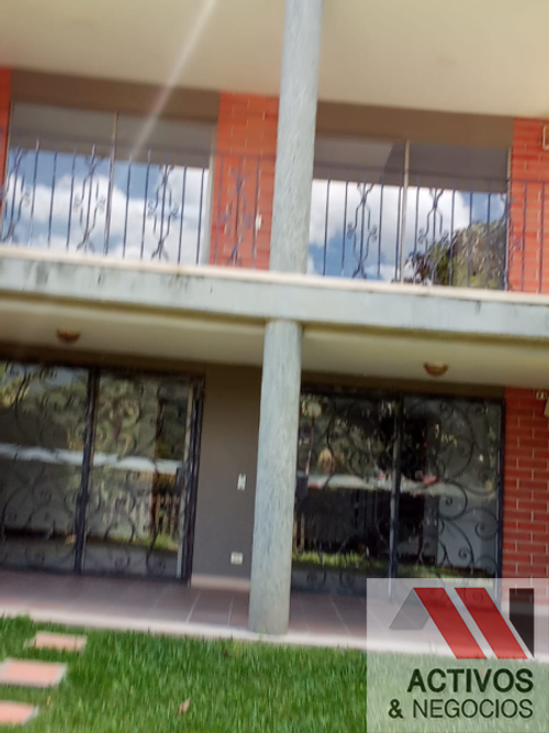 Casa de 4 alcobas en venta en Loma Del Chocho, Envigado, 300 m² · foto 16 de 24
