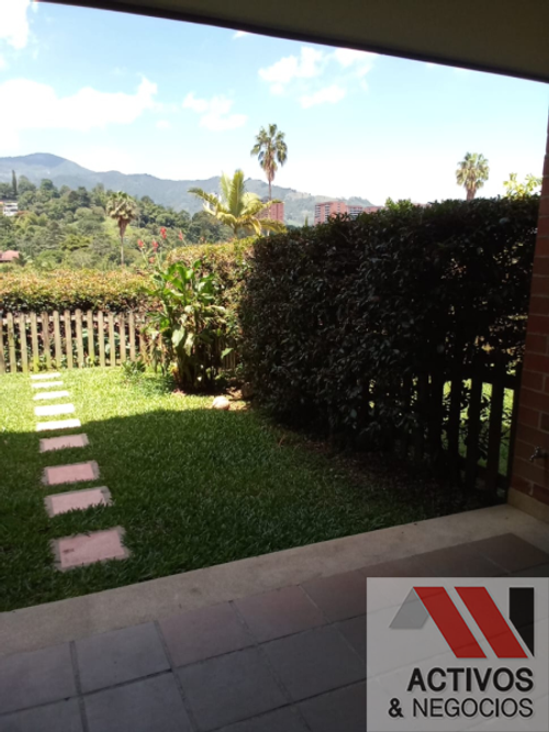 Casa de 4 alcobas en venta en Loma Del Chocho, Envigado, 300 m² · foto 18 de 24