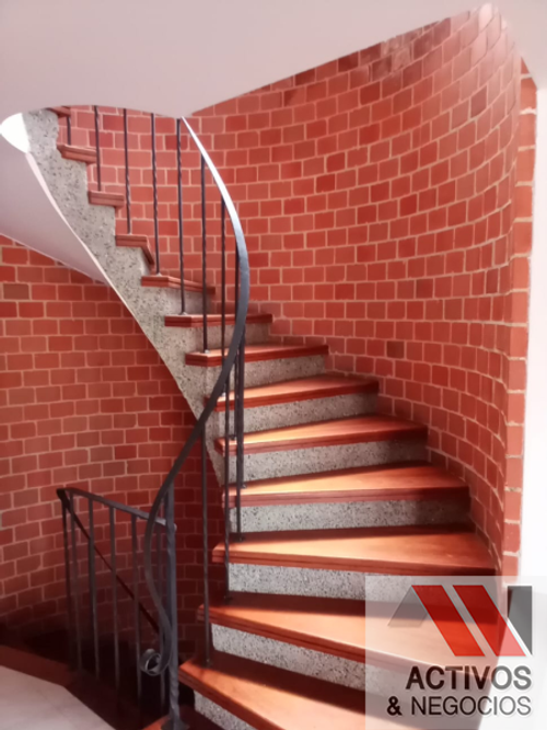 Casa de 4 alcobas en venta en Loma Del Chocho, Envigado, 300 m² · foto 20 de 24