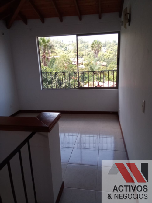 Casa de 4 alcobas en venta en Loma Del Chocho, Envigado, 300 m² · foto 21 de 24