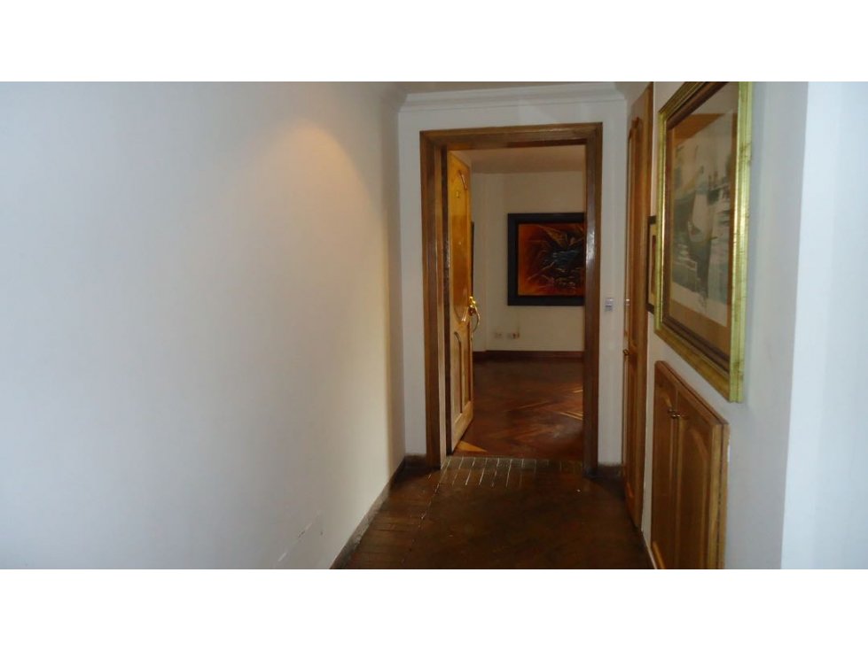 Apartamento en venta en Chicó Navarra, Bogotá · foto 6 de 24