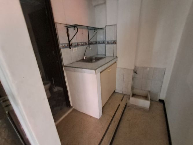 Local en arriendo en El Chagualo, Medellín, 90 m² · foto 5 de 8