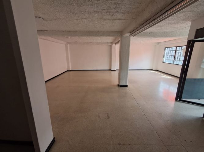 Local en arriendo en El Chagualo, Medellín, 90 m² · foto 7 de 8