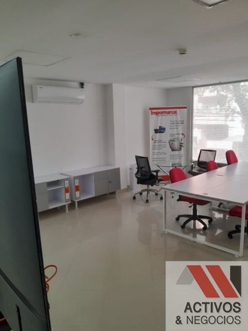 Oficina en arriendo en Suramericana, Medellín, 75 m² · foto 3 de 5