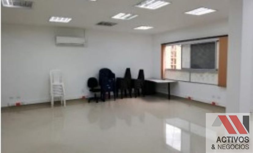 Oficina en arriendo en Estadio, Medellín, 210 m² · foto 8 de 9