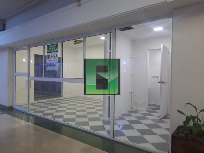Local en arriendo en La Candelaria, Medellín, 23 m² · foto 4 de 14