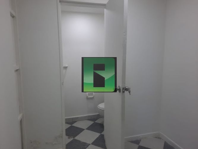 Local en arriendo en La Candelaria, Medellín, 23 m² · foto 6 de 14