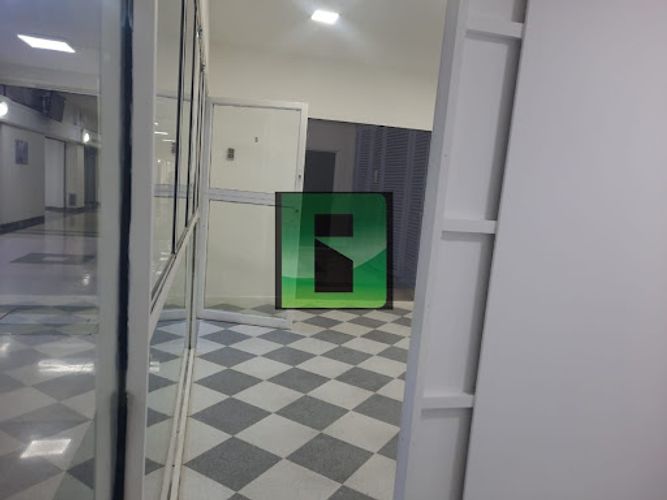 Local en arriendo en La Candelaria, Medellín, 23 m² · foto 7 de 14