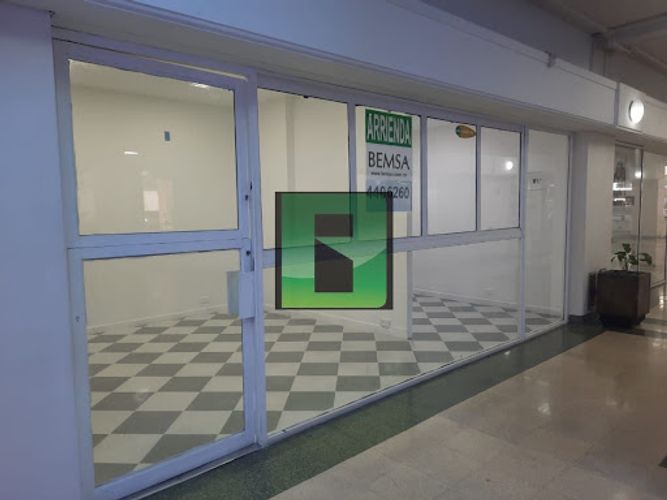 Local en arriendo en La Candelaria, Medellín, 23 m² · foto 12 de 14