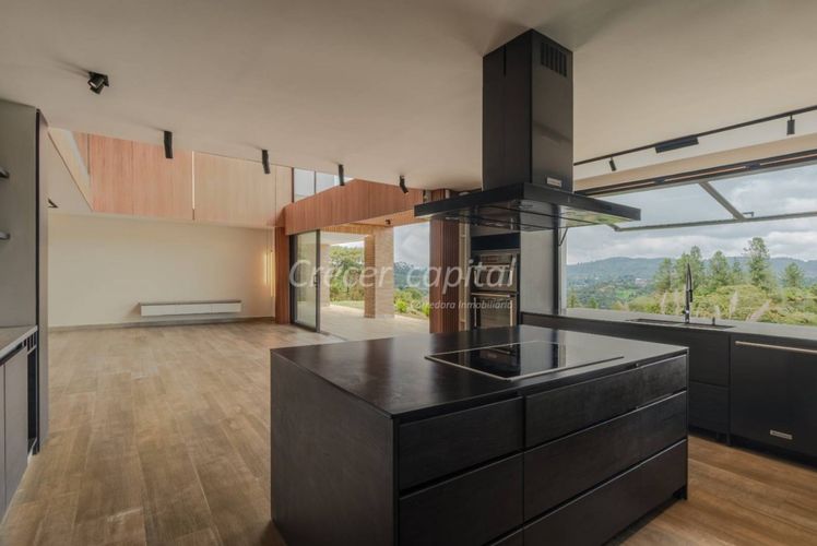 Casa de 5 alcobas en venta en Loma Del Escobero, Envigado, 507 m² · foto 5 de 9