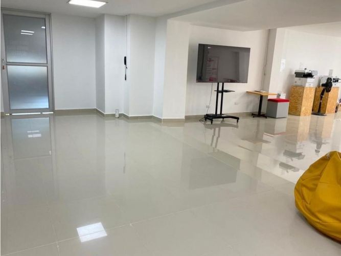 Oficina en arriendo en Estadio, Medellín, 313 m² · foto 4 de 8