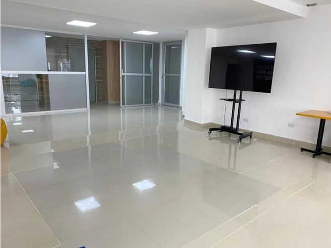 Oficina en arriendo en Estadio, Medellín, 313 m² · foto 7 de 8