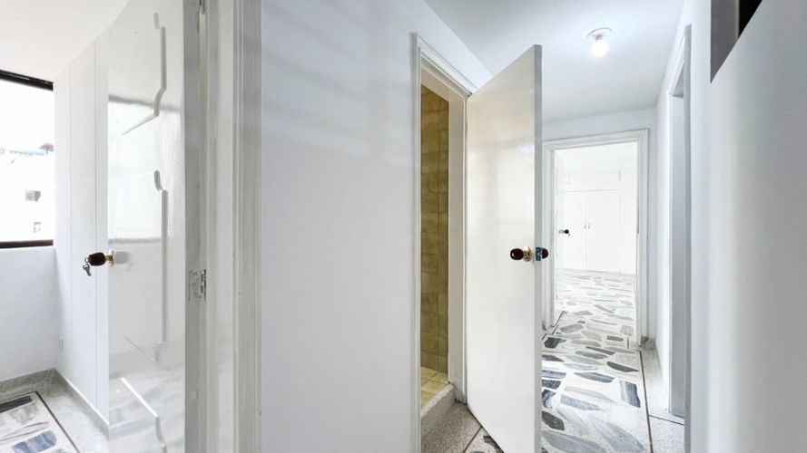 Apartamento de 4 alcobas en venta en Cuarto De Legua - Guadalupe, Cali, 118 m² · foto 2 de 24