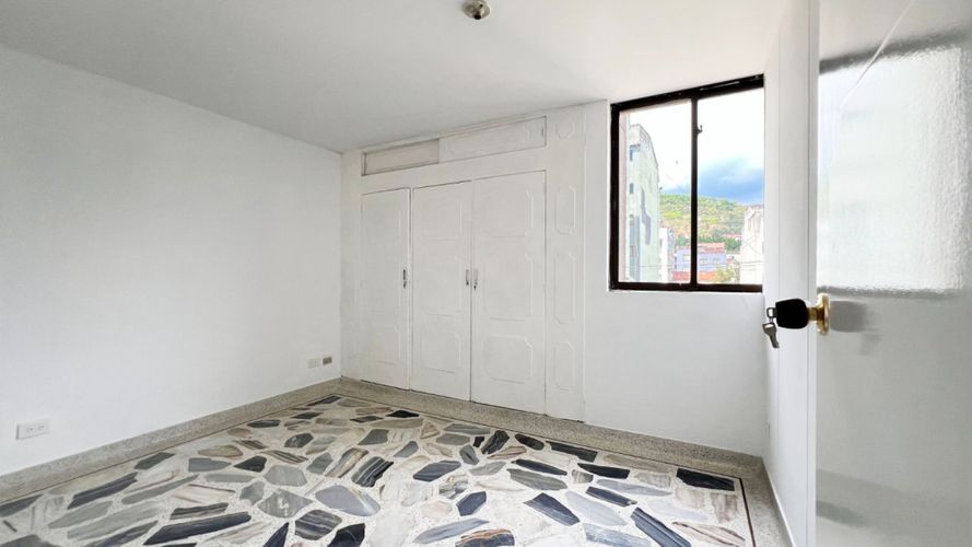 Apartamento de 4 alcobas en venta en Cuarto De Legua - Guadalupe, Cali, 118 m² · foto 18 de 24