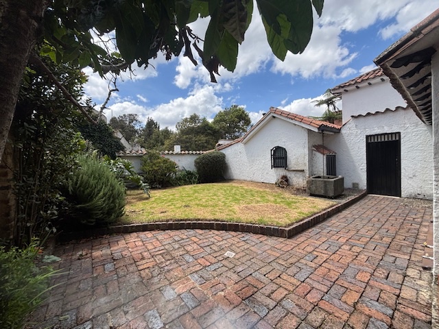 Casa en venta en Santa Barbara Alta, Bogotá · foto 11 de 24