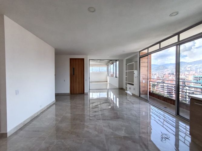 Apartamento de 3 alcobas en arriendo en Laureles, Medellín, 148 m² · foto 5 de 20
