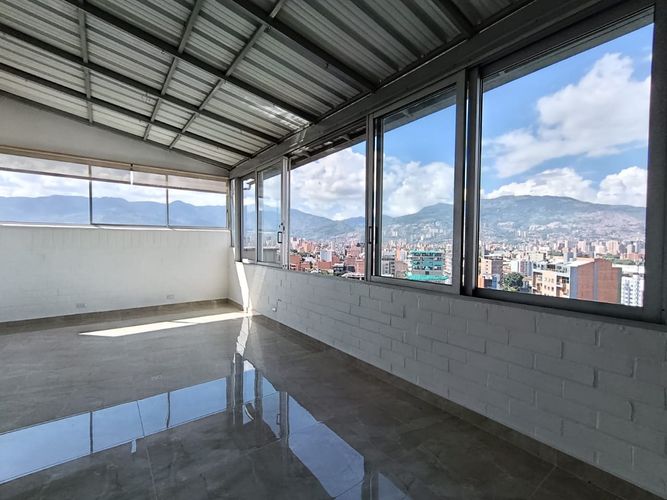 Apartamento de 3 alcobas en arriendo en Laureles, Medellín, 148 m² · foto 6 de 20