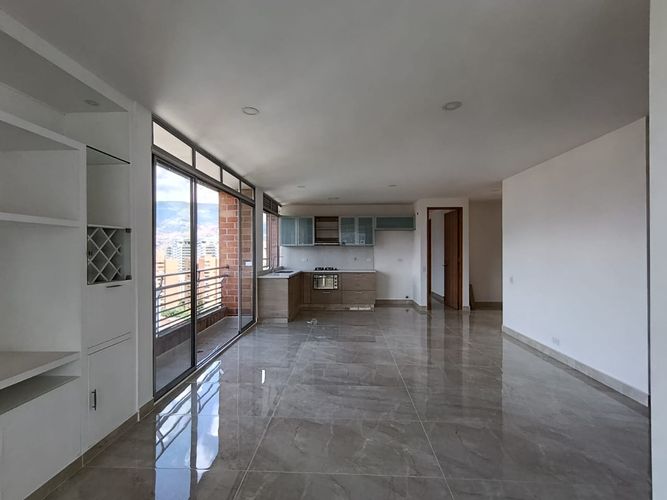 Apartamento de 3 alcobas en arriendo en Laureles, Medellín, 148 m² · foto 7 de 20