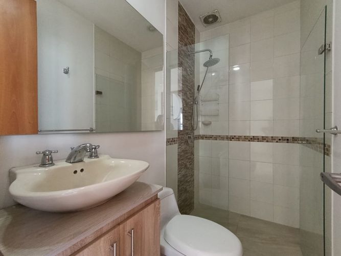 Apartamento de 3 alcobas en arriendo en Laureles, Medellín, 148 m² · foto 8 de 20