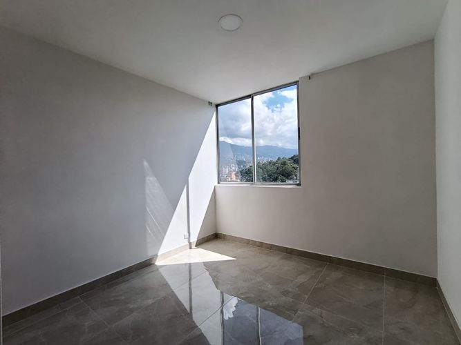 Apartamento de 3 alcobas en arriendo en Laureles, Medellín, 148 m² · foto 11 de 20