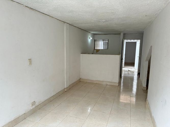 Casa de 3 alcobas en venta en Ciudadela Floralia, Cali, 72 m² · foto 2 de 11