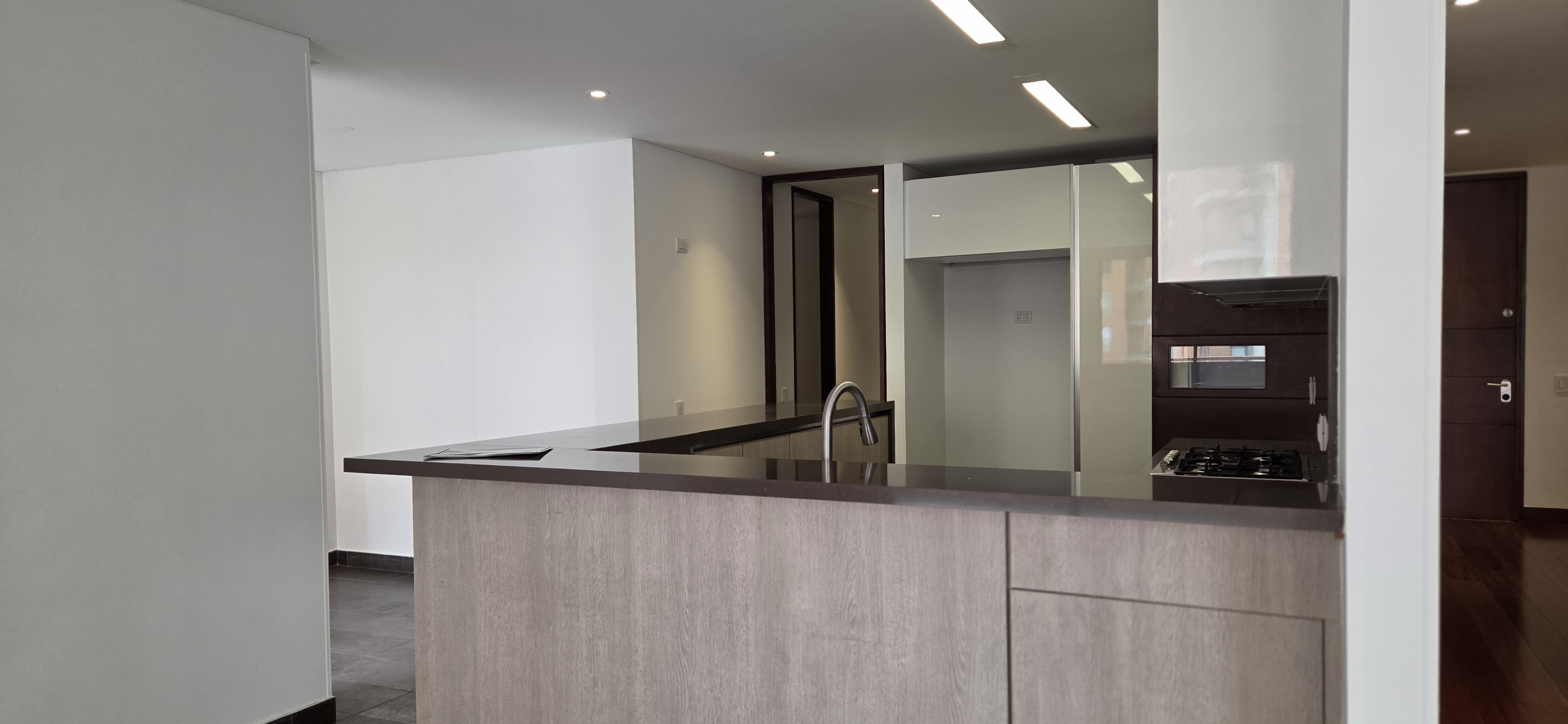 Apartamento en venta en Colina Campestre, Bogotá · foto 2 de 24