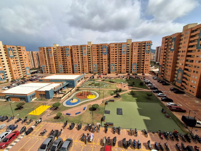 Apartamento de 3 alcobas en venta en Conjunto Residencial Boreal, Madrid, 55 m² · foto 7 de 11