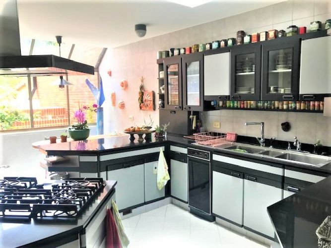 Apartamento de 4 alcobas en venta en Santa Ana Oriental, Bogotá, 420 m² · foto 9 de 22