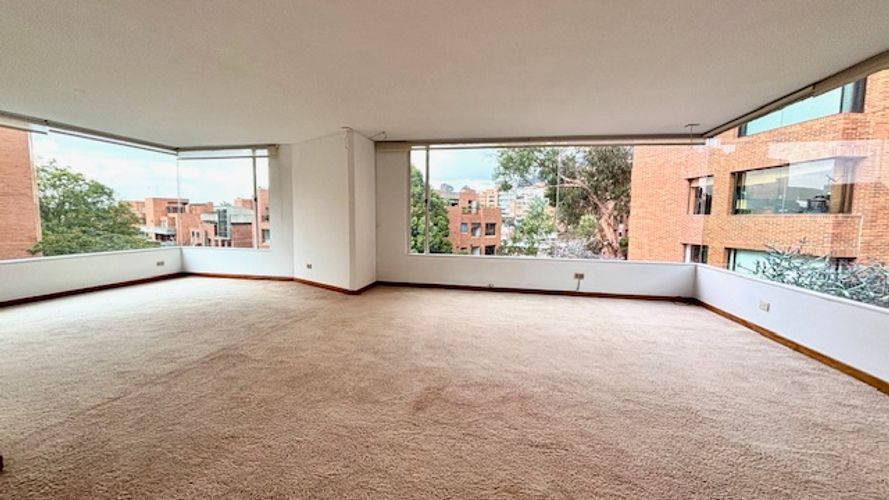 Apartamento en venta en Los Rosales, Bogotá · foto 2 de 24
