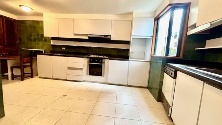 Apartamento en venta en Los Rosales, Bogotá · foto 7 de 24