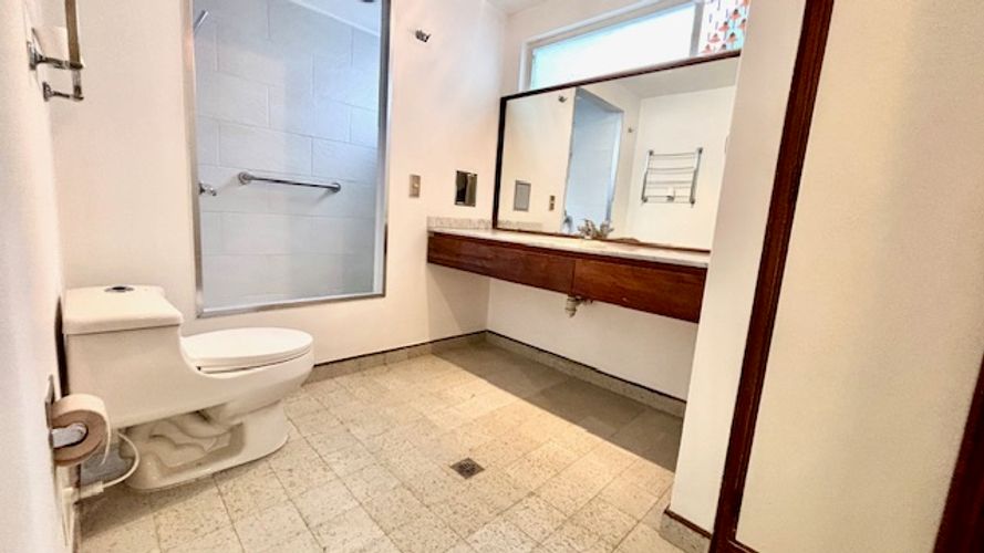 Apartamento en venta en Los Rosales, Bogotá · foto 16 de 24