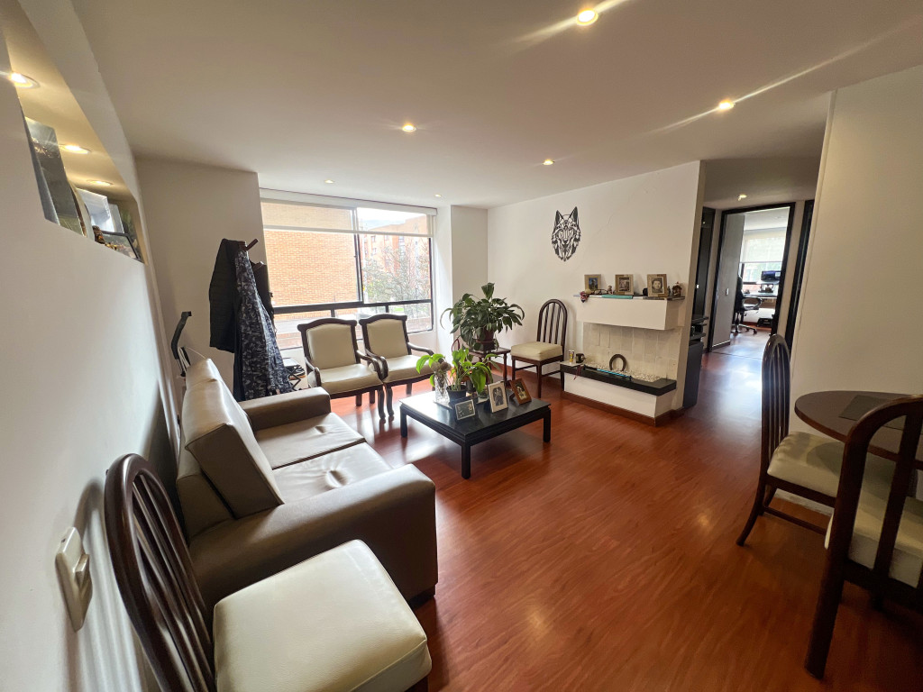 Apartamento en venta en Cedritos, Bogotá · foto 3 de 12