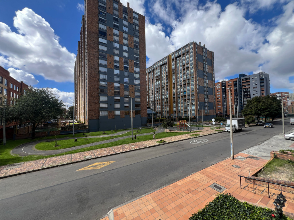 Apartamento en venta en Cedritos, Bogotá · foto 6 de 12
